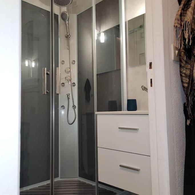 Studio - Sete - 100M Des Plages Экстерьер фото